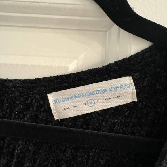 Cropped black sweater - Picture 2 of 4